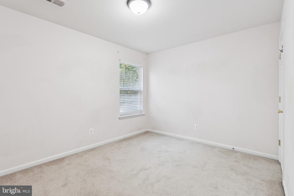 1034 BAKERSFIELD LANE