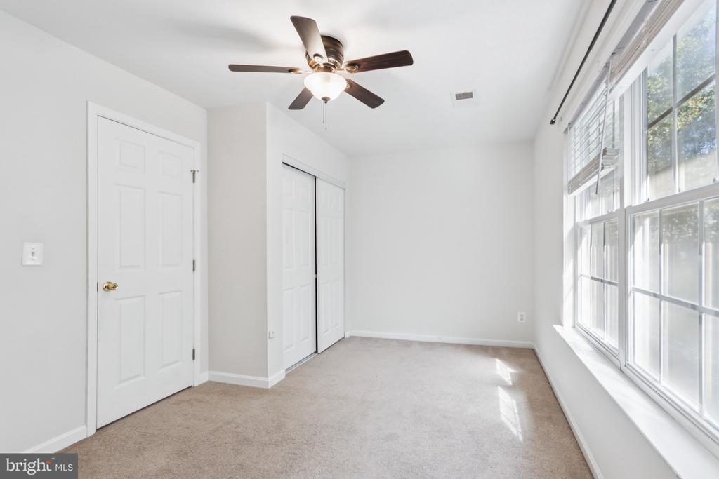 1034 BAKERSFIELD LANE