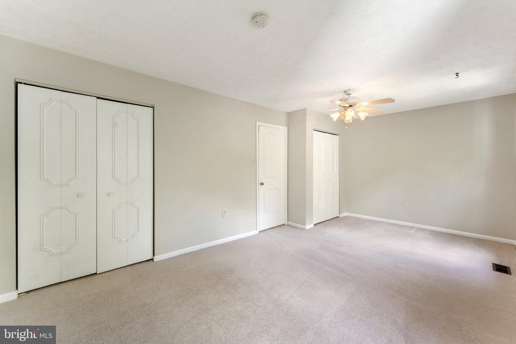 7253 KOUSA LANE