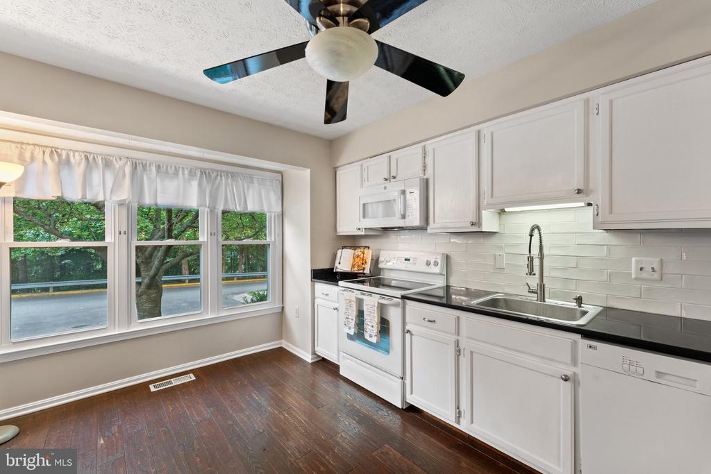 7253 KOUSA LANE