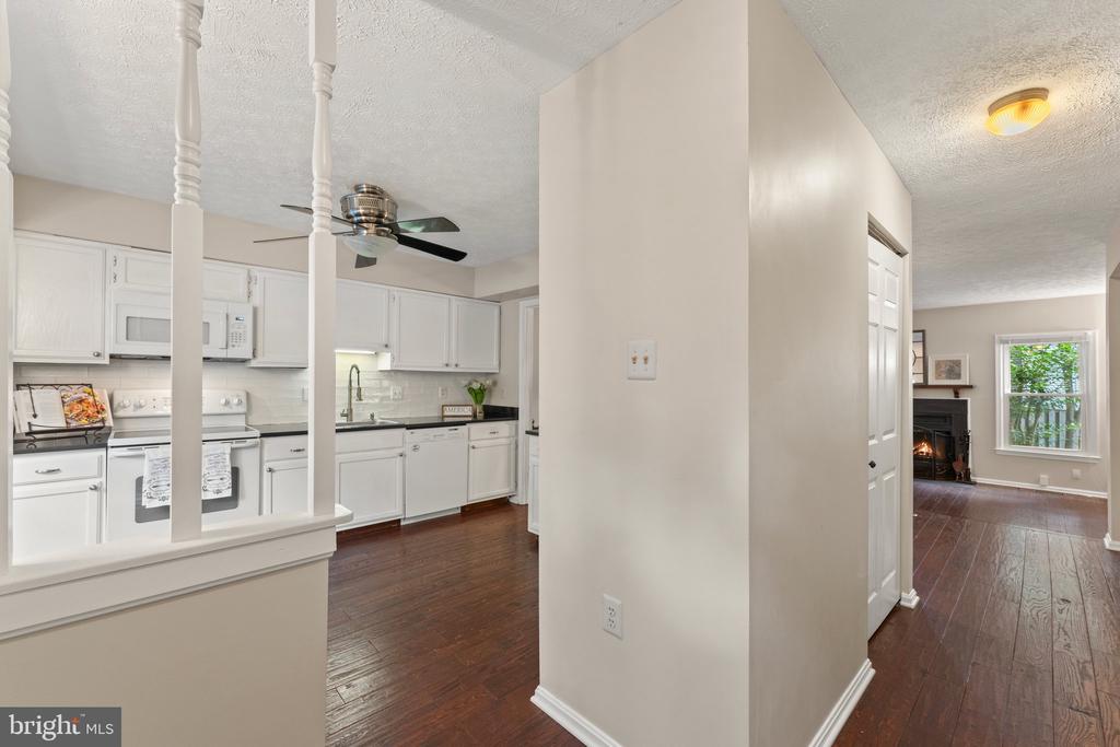 7253 KOUSA LANE