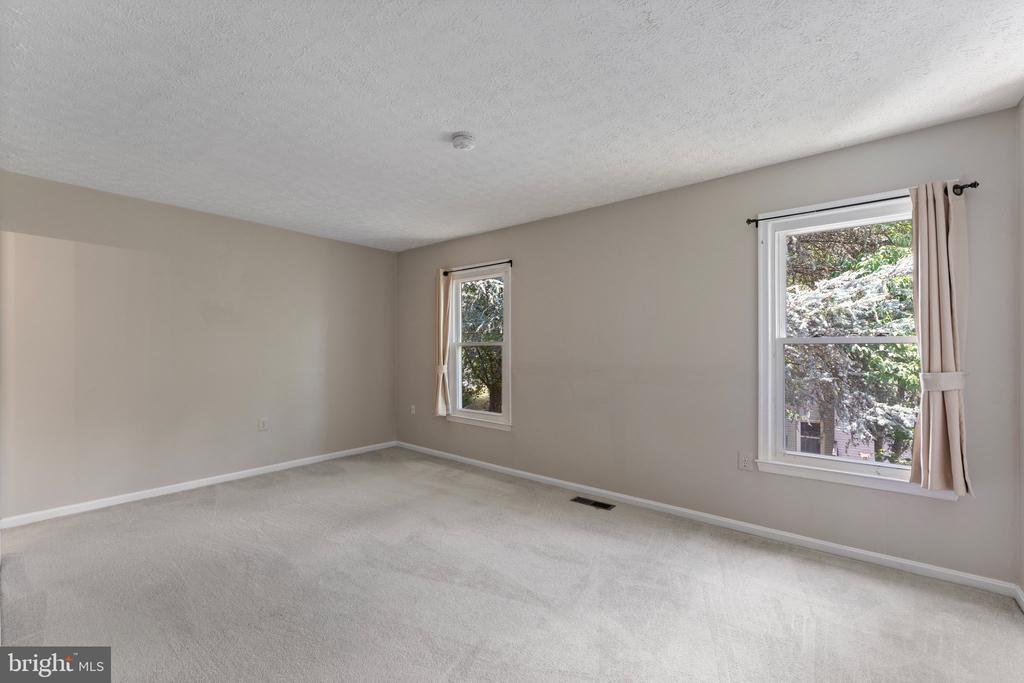 7253 KOUSA LANE