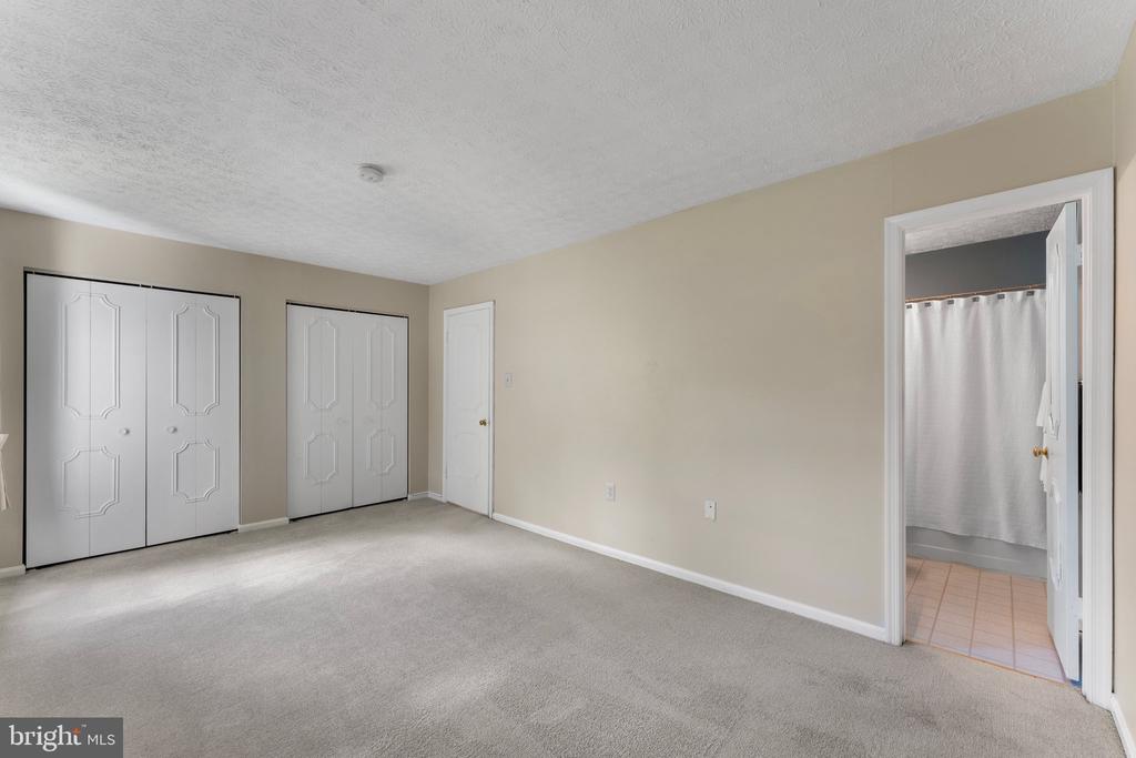 7253 KOUSA LANE