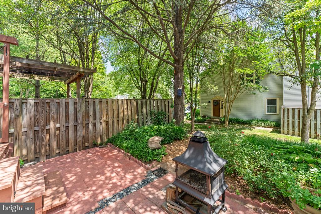 7253 KOUSA LANE