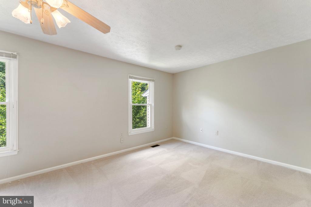 7253 KOUSA LANE