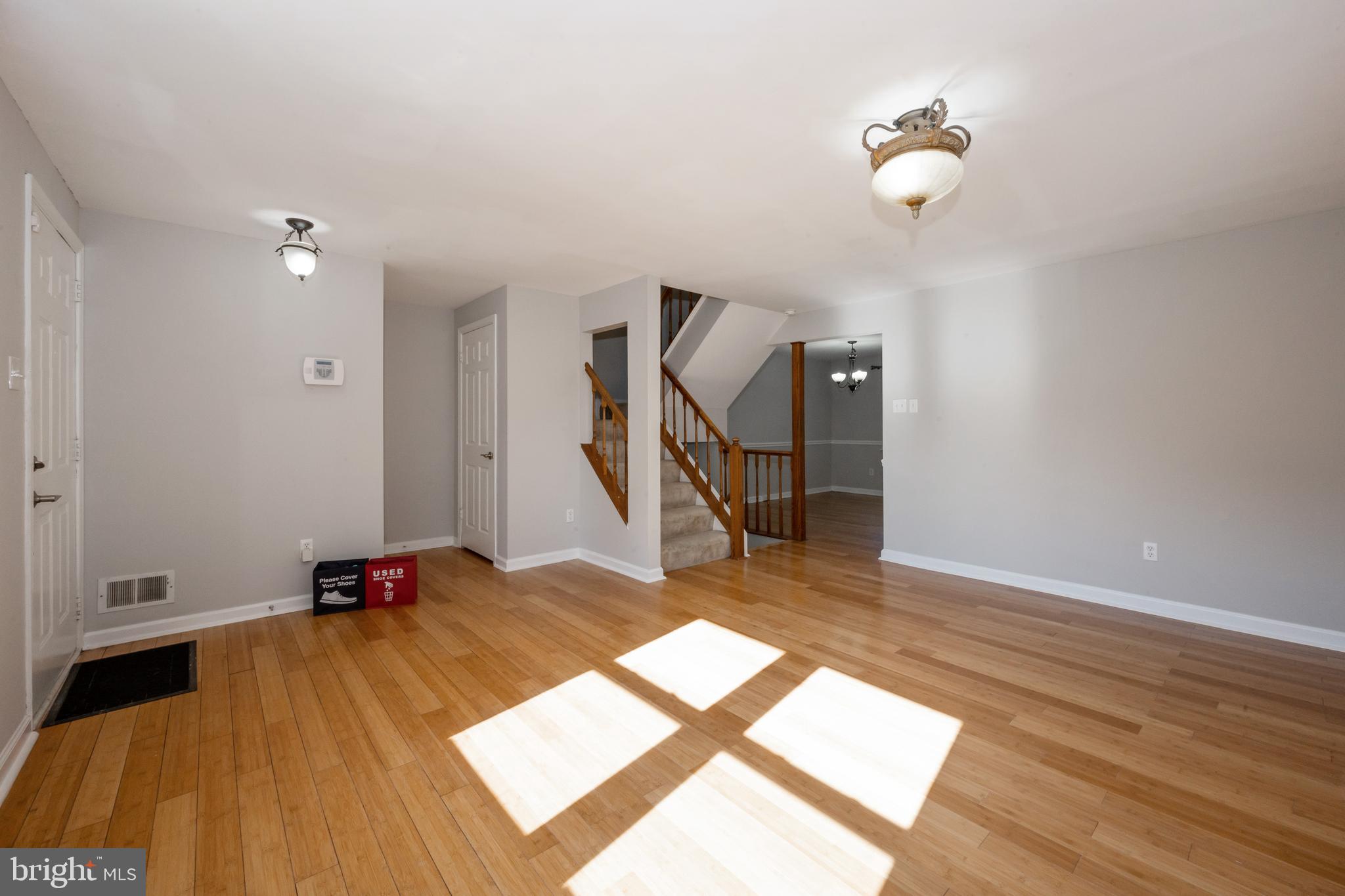 7402 MEADOWLEIGH WAY