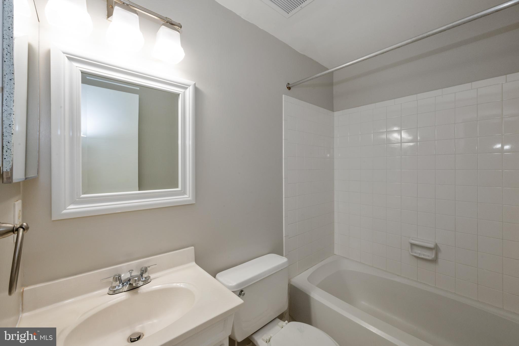 7402 MEADOWLEIGH WAY