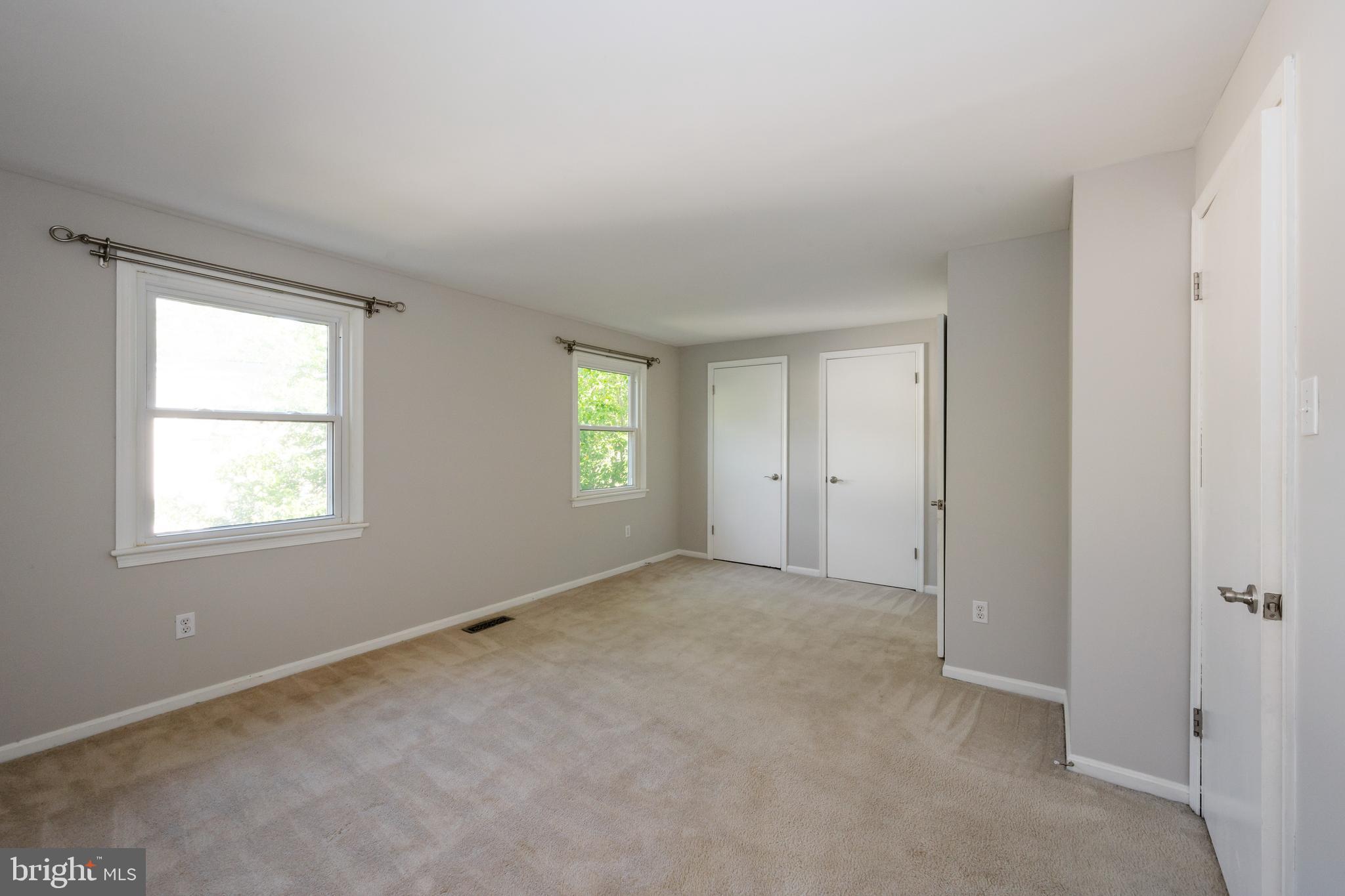 7402 MEADOWLEIGH WAY