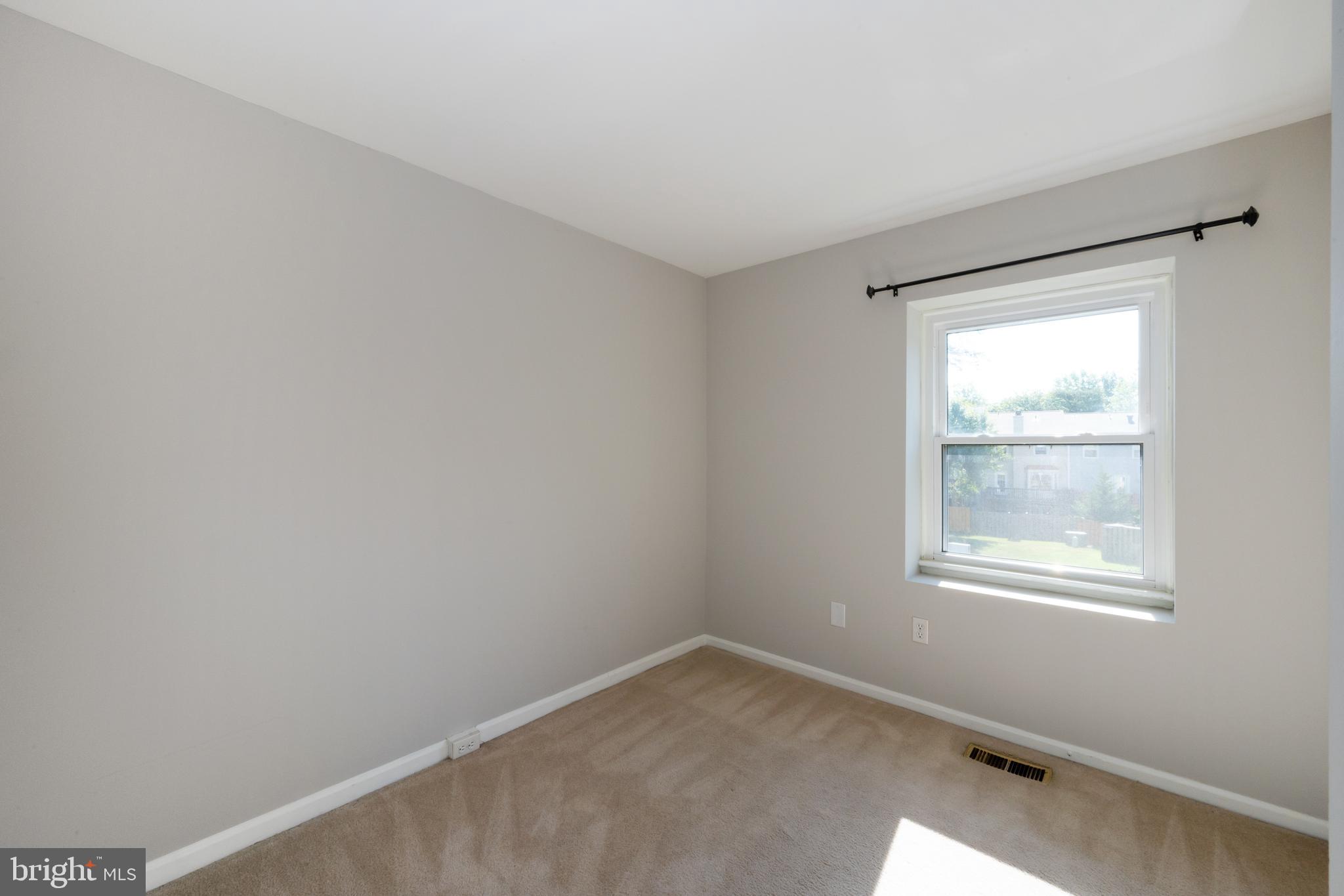 7402 MEADOWLEIGH WAY