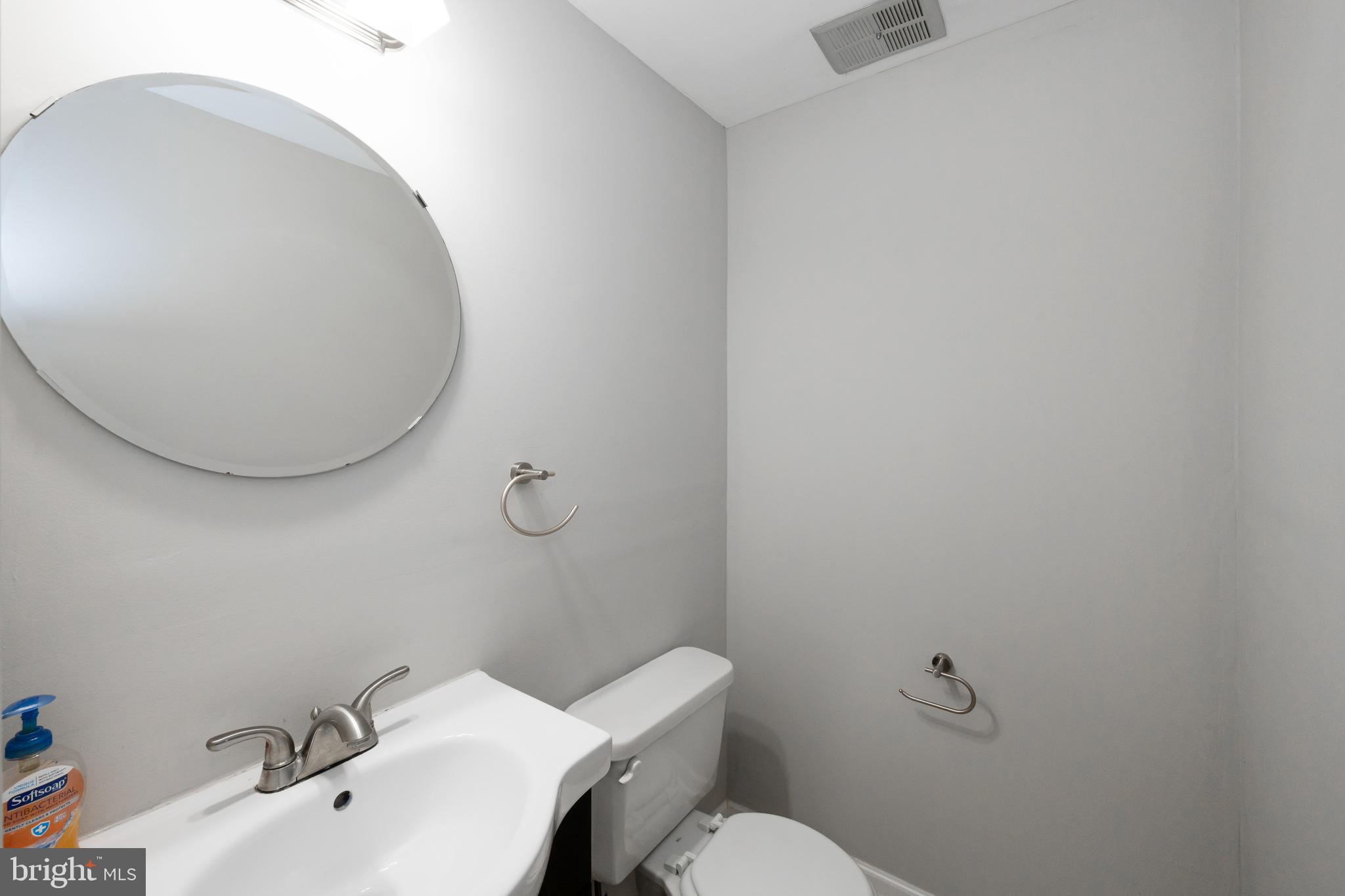 7402 MEADOWLEIGH WAY