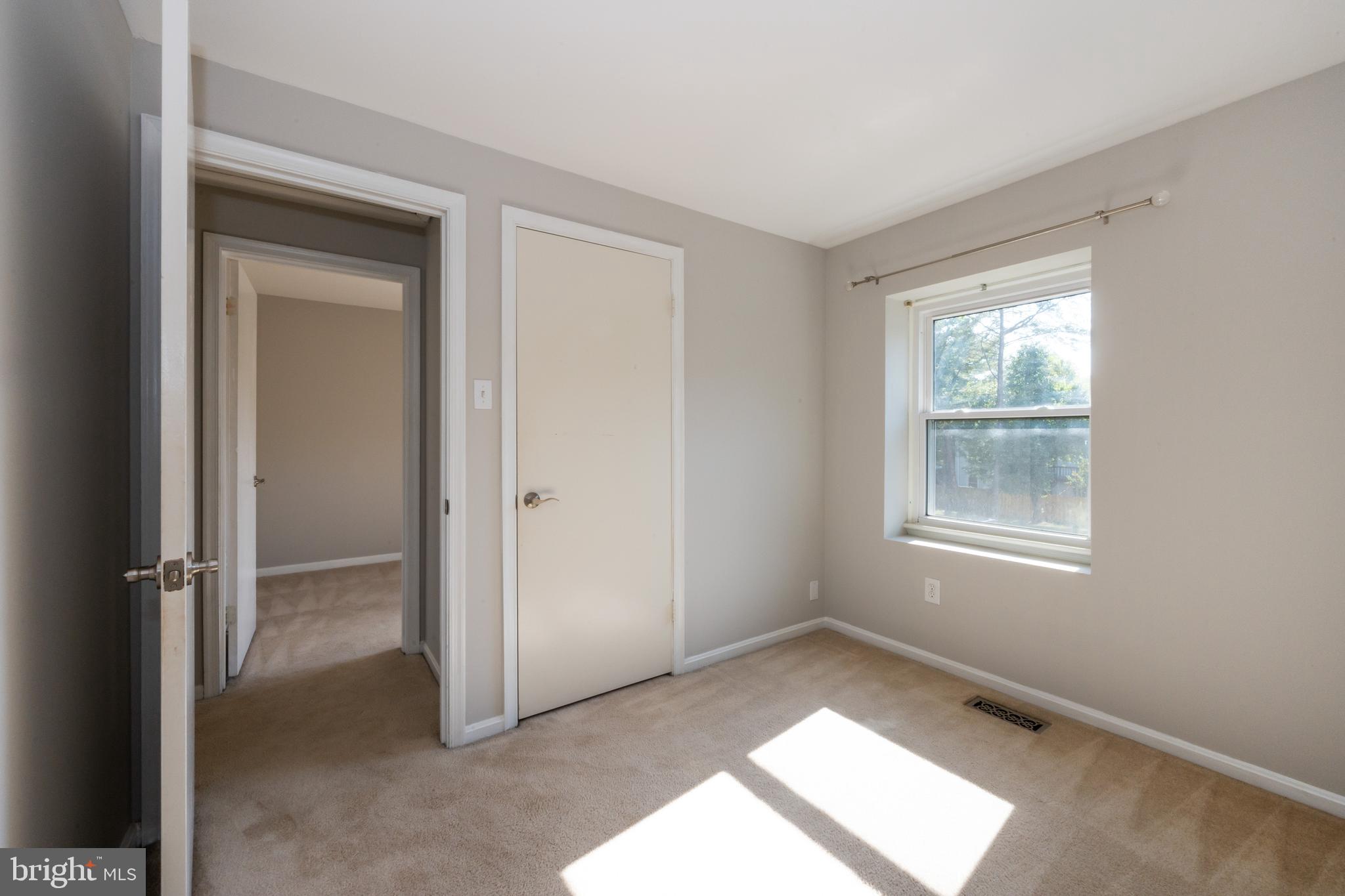 7402 MEADOWLEIGH WAY