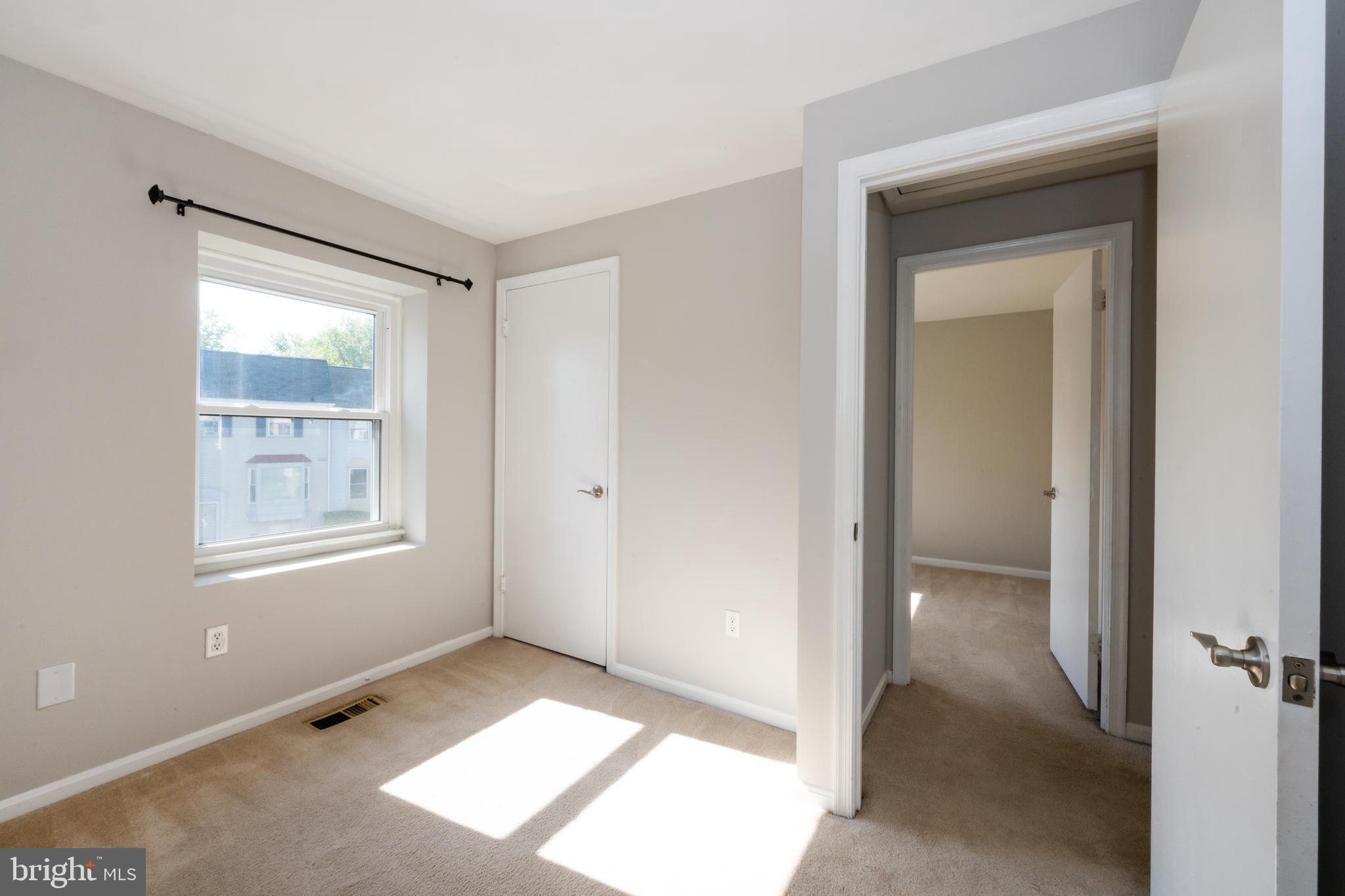 7402 MEADOWLEIGH WAY