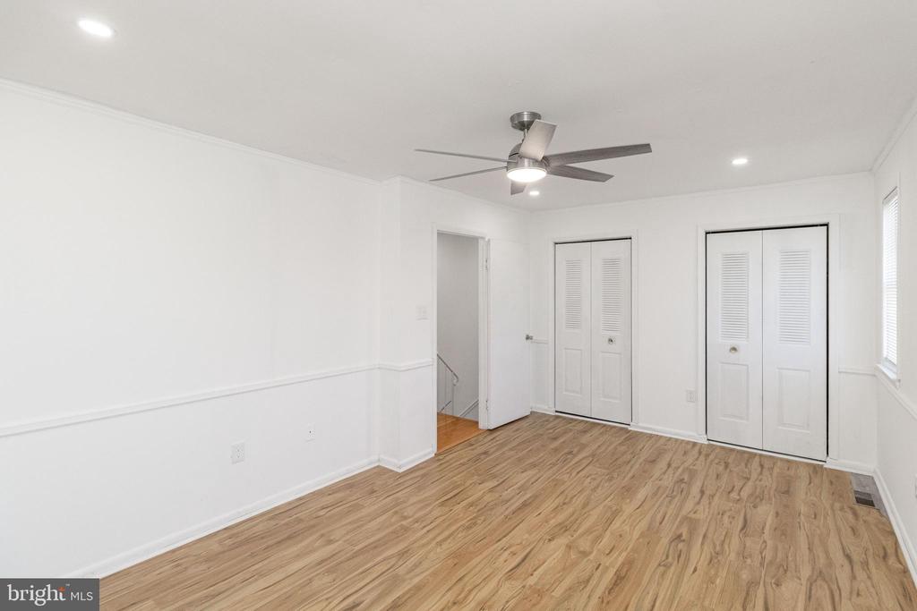 7422 RHONDDA DRIVE