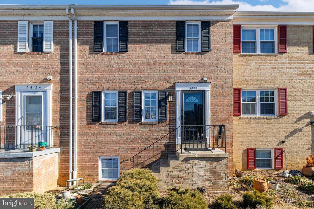 7422 RHONDDA DRIVE