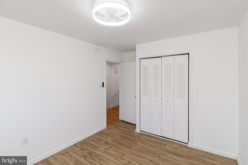 7422 RHONDDA DRIVE