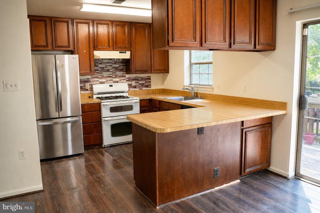 2723 MANORHAVEN COURT