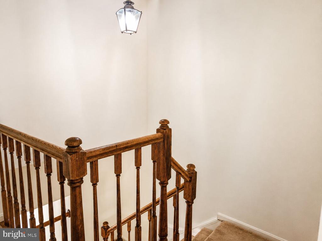 2723 MANORHAVEN COURT