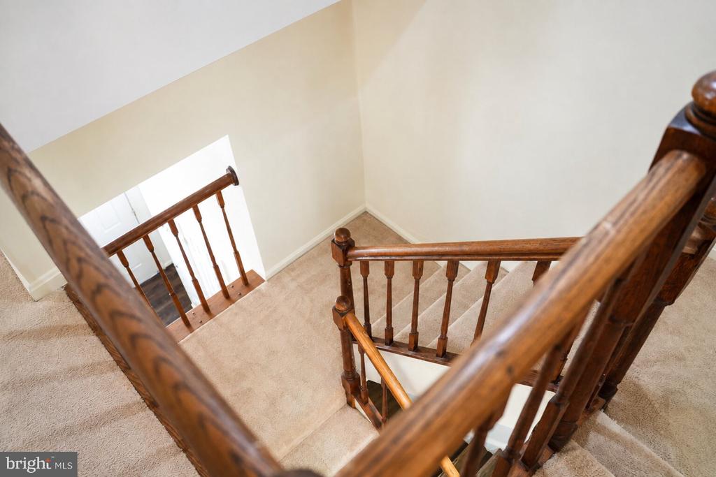 2723 MANORHAVEN COURT