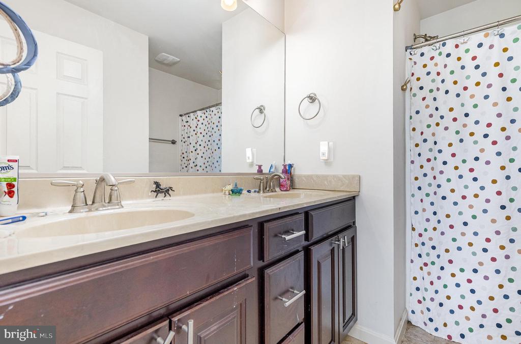 5095 HARVEST GROVE