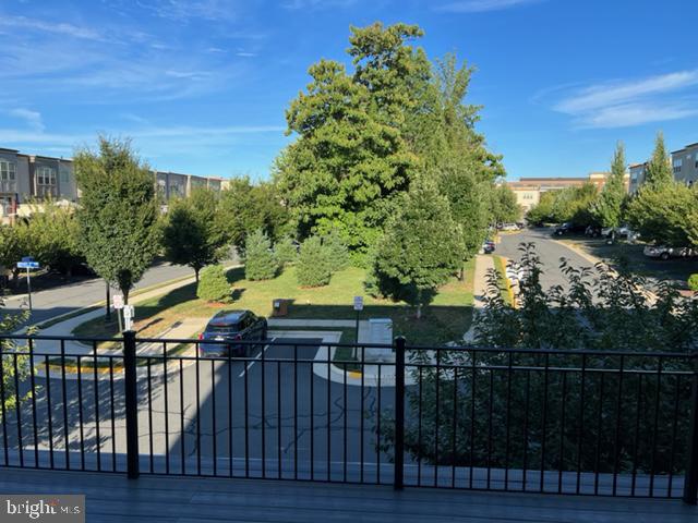 22806 BREEZY HOLLOW DRIVE