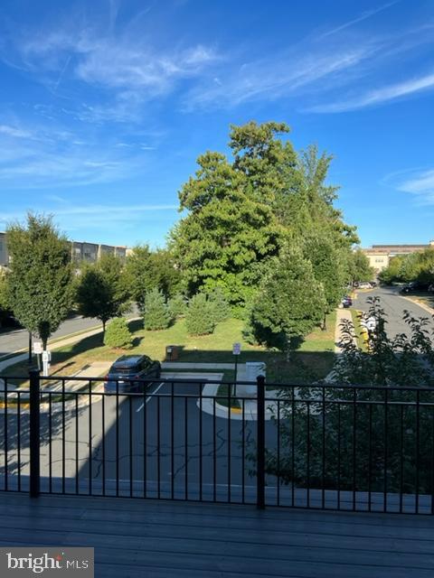 22806 BREEZY HOLLOW DRIVE