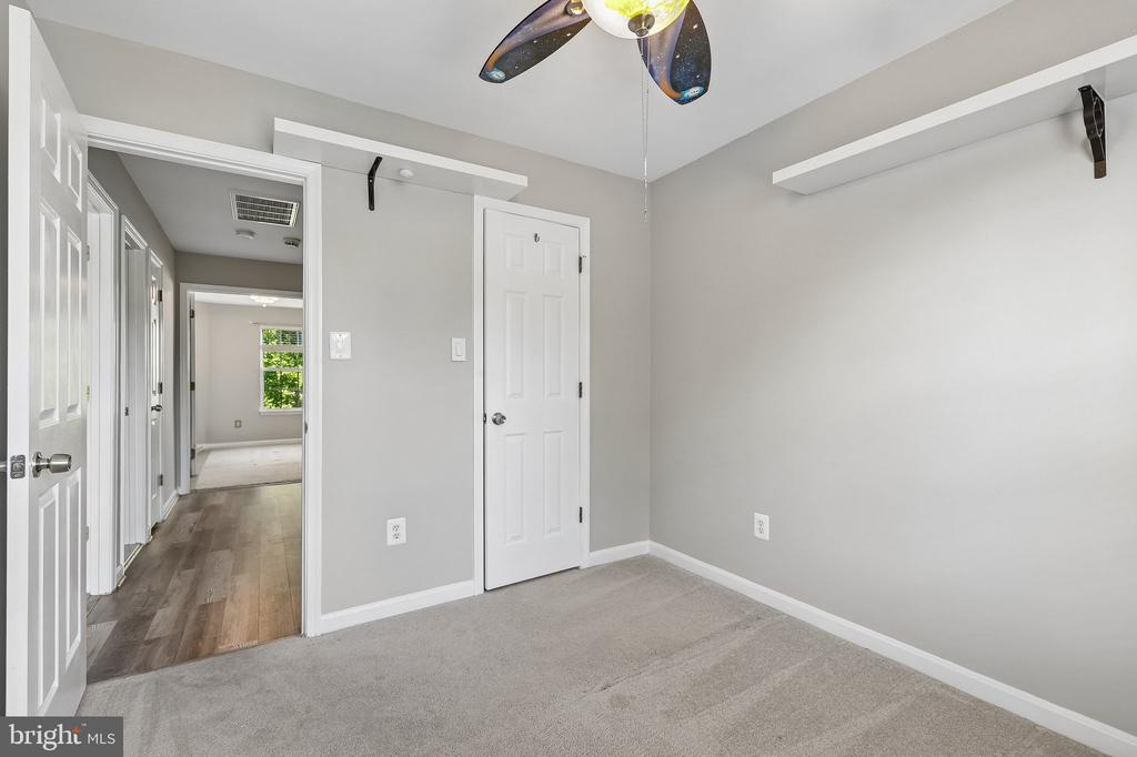 21534 IREDELL TERRACE