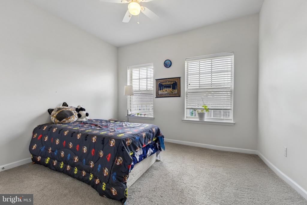 9300 BARNES LOOP