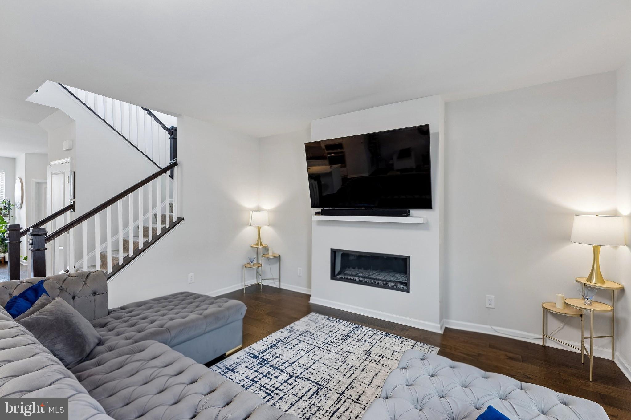 9300 BARNES LOOP