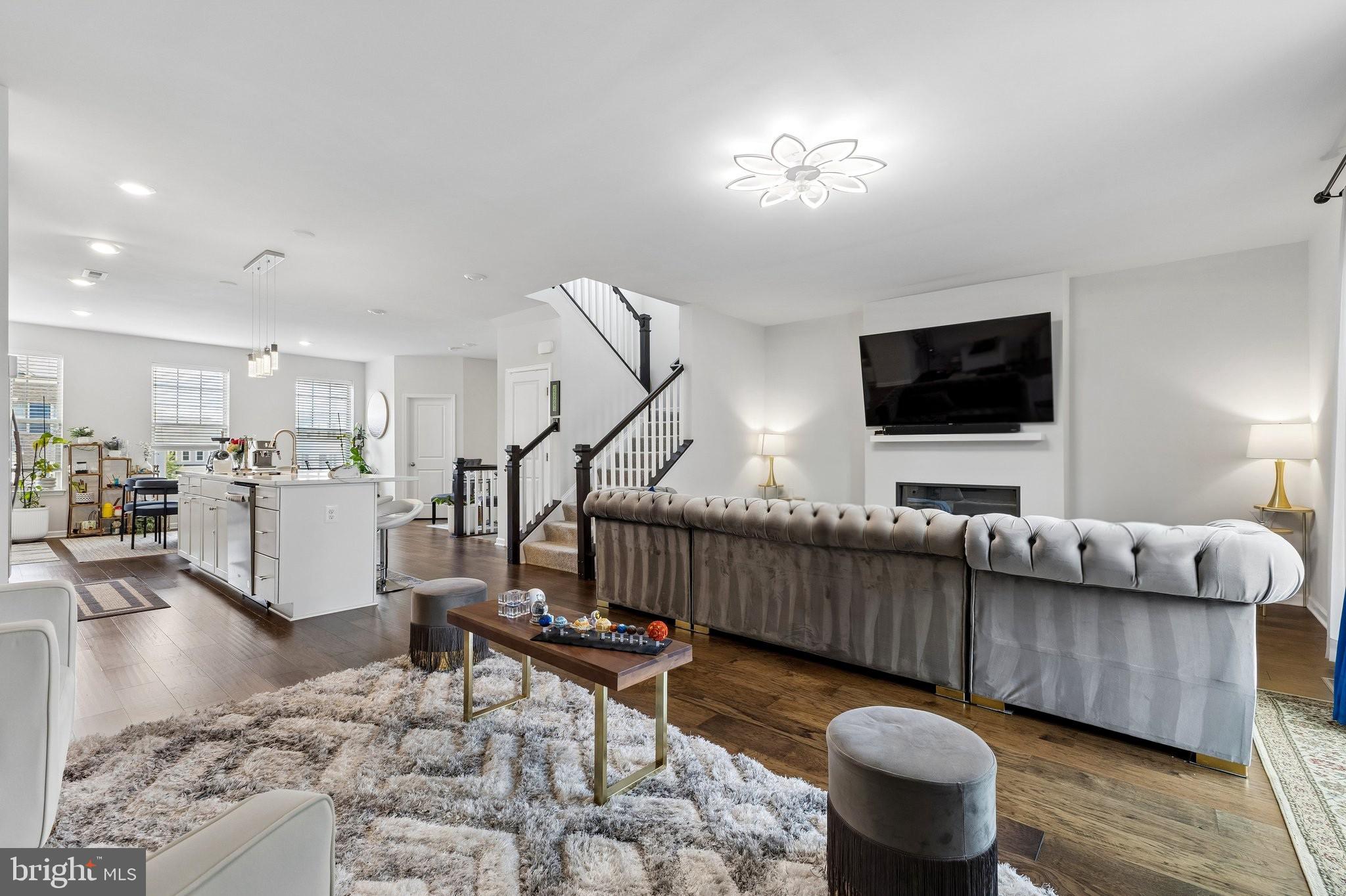 9300 BARNES LOOP