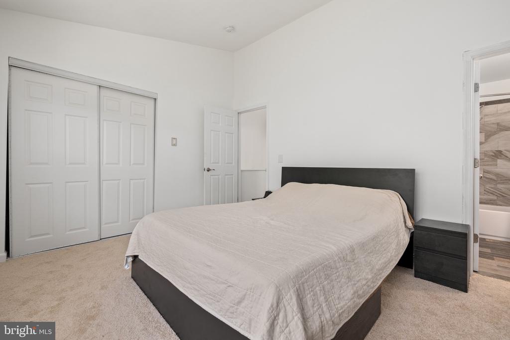 14905 Feeder Ln