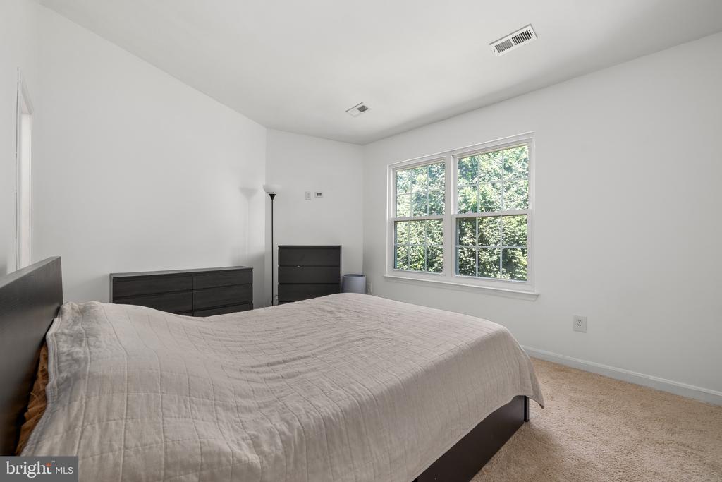 14905 Feeder Ln