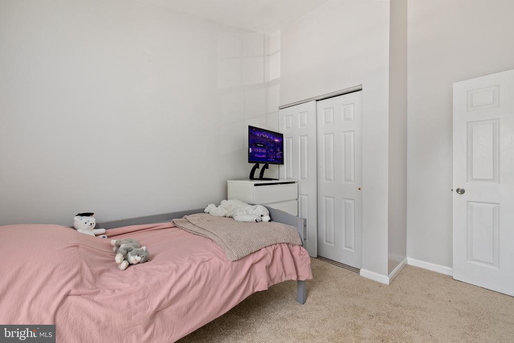 14905 Feeder Ln
