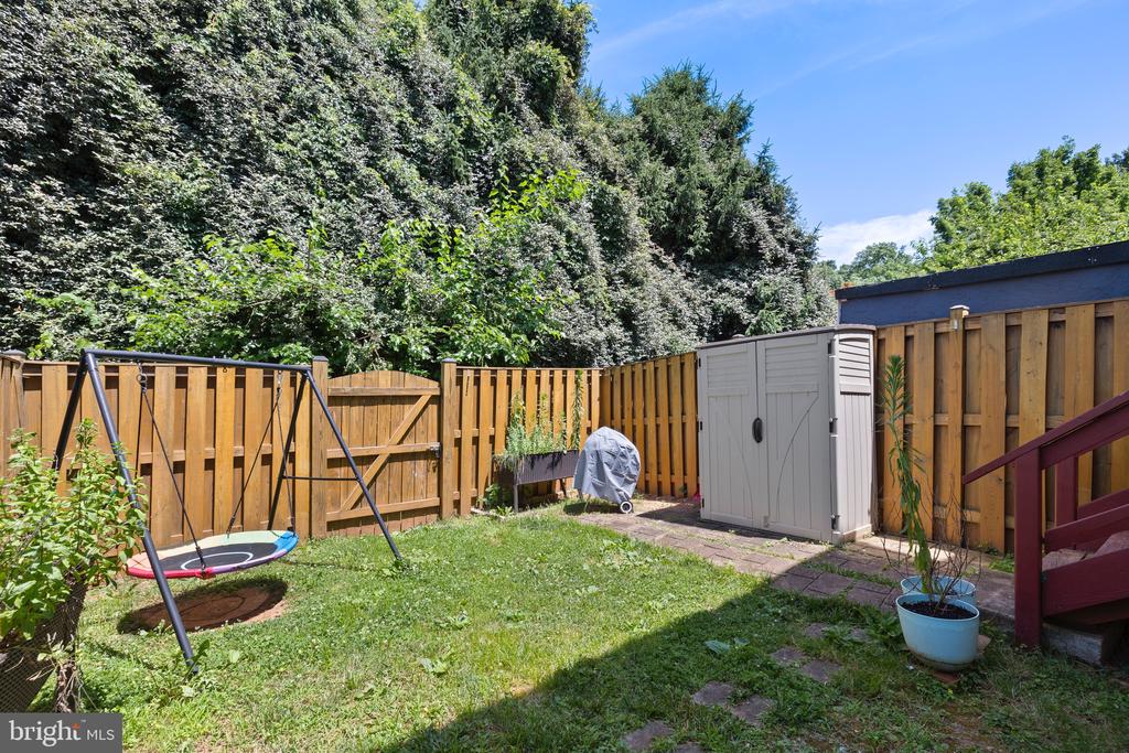 14905 Feeder Ln