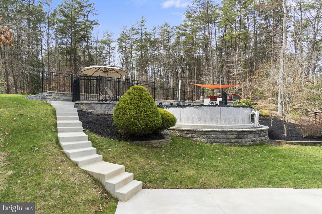 6450 MARSHALL COURT