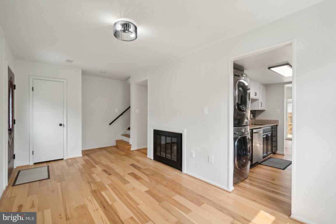 2400 KILPATRICK PLACE