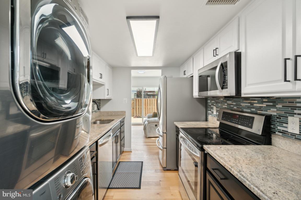 2400 KILPATRICK PLACE