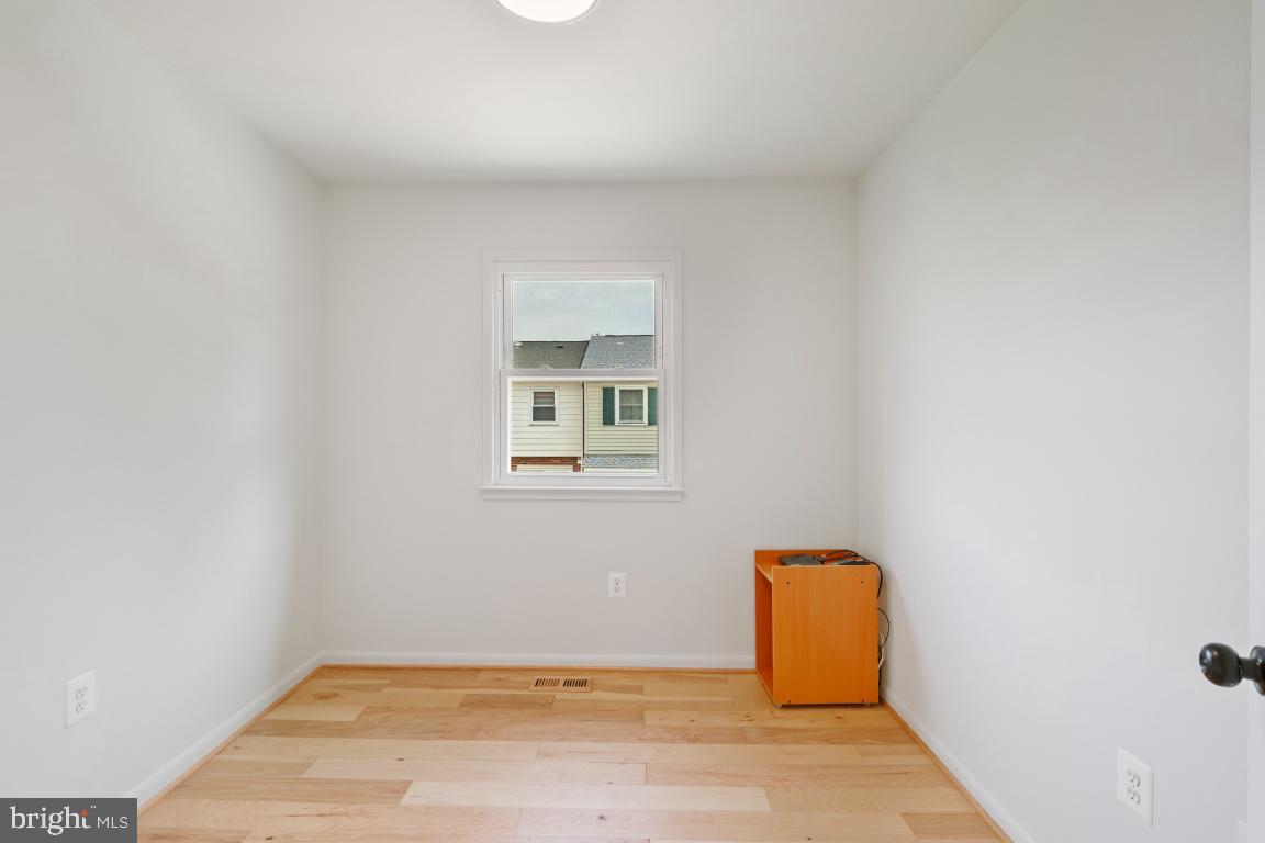 2400 KILPATRICK PLACE