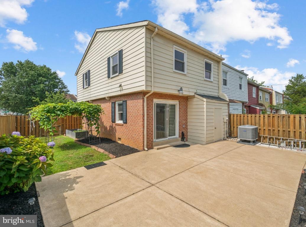 2400 KILPATRICK PLACE