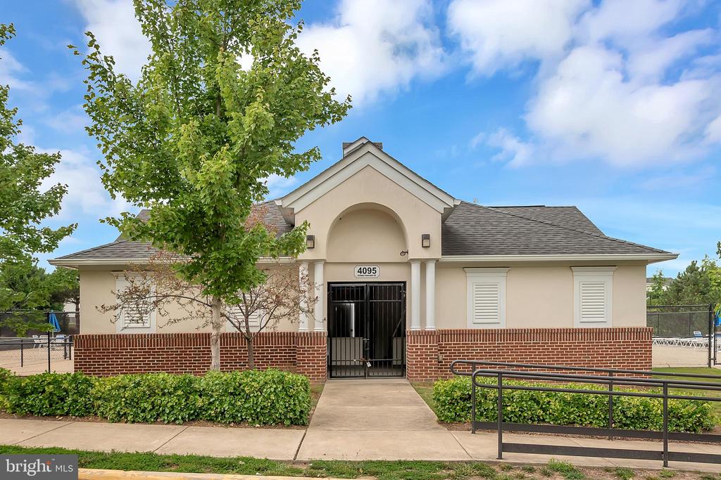 4602 POTOMAC HIGHLANDS CIRCLE
