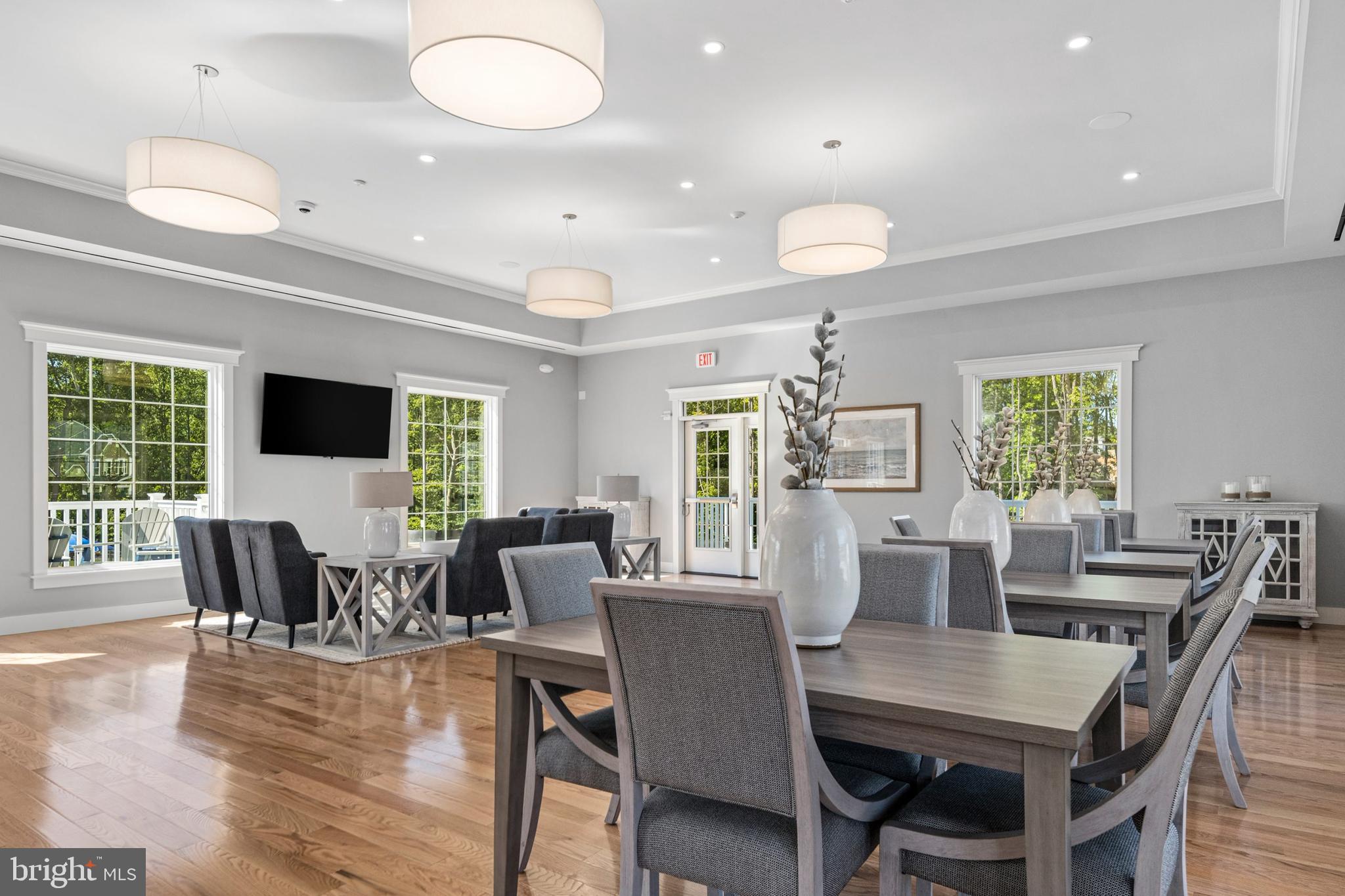 1697 BEECH LEAF STREET