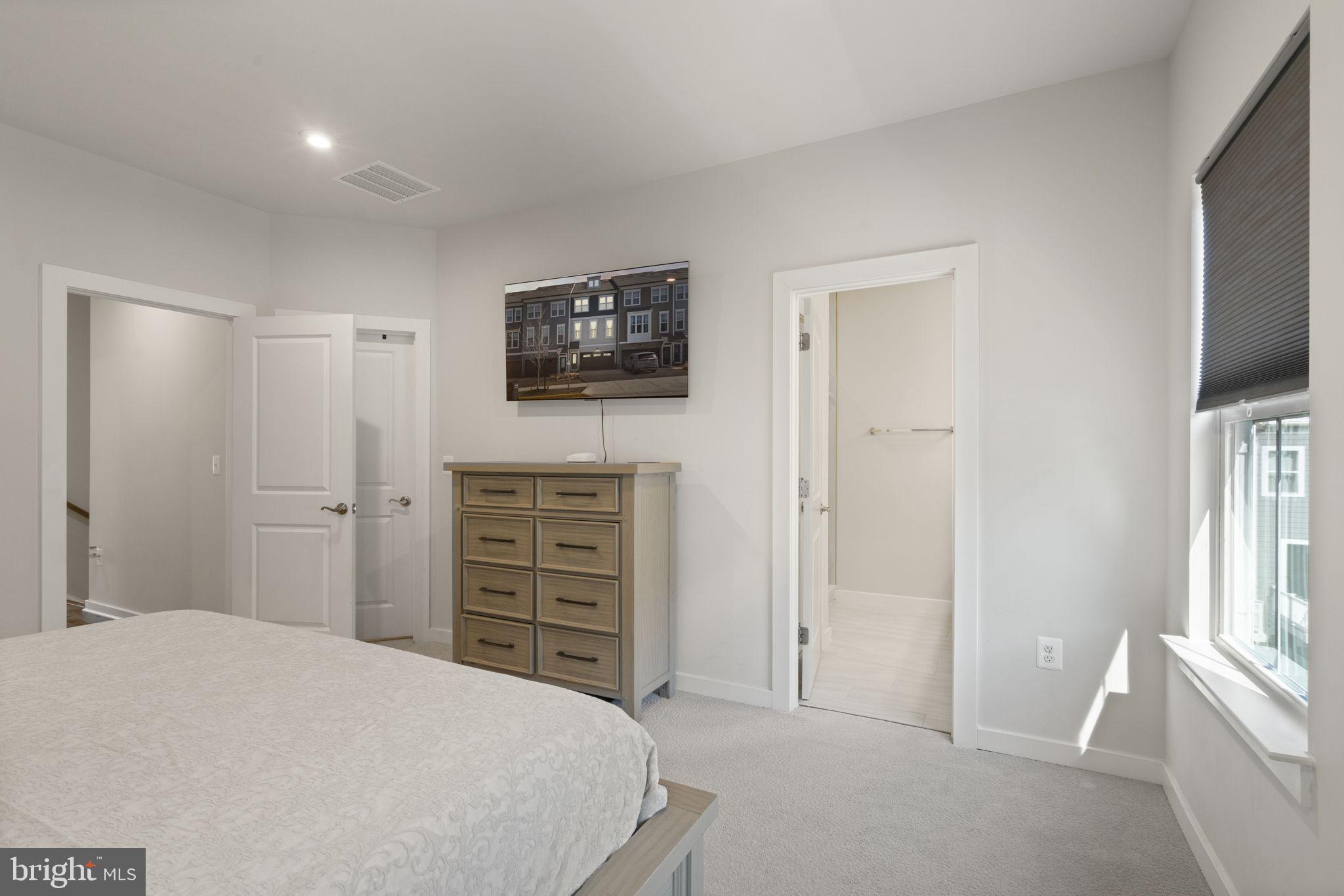 1697 BEECH LEAF STREET