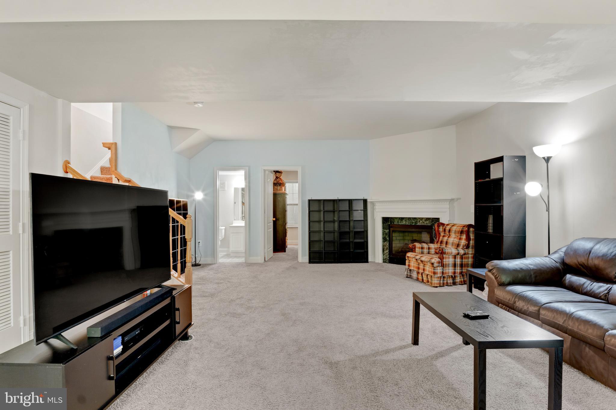 2500 BLUE POOL DRIVE