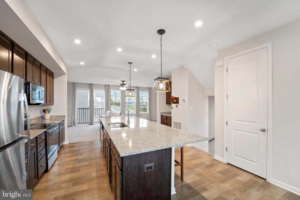 18216 SUMMIT POINTE DRIVE