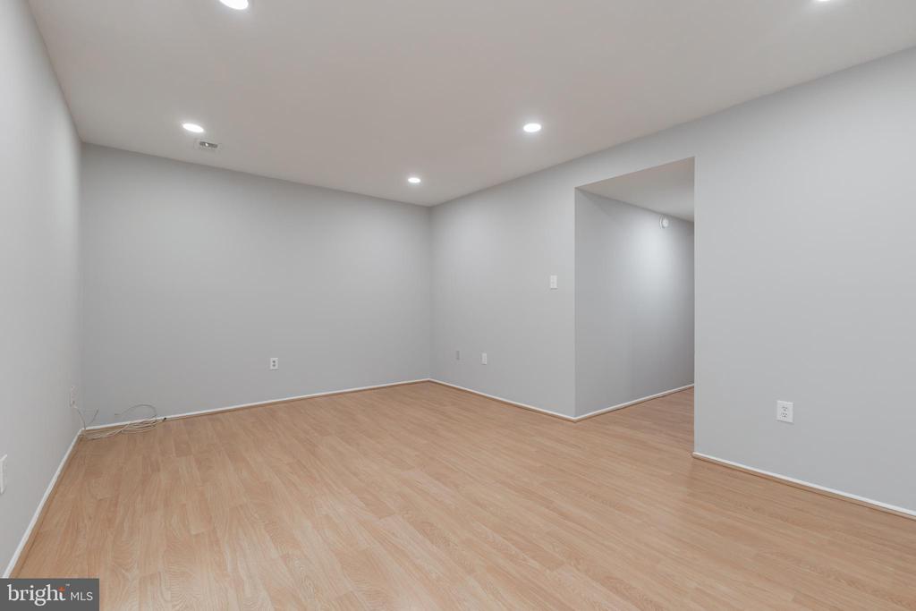 14434 FALMOUTH DRIVE