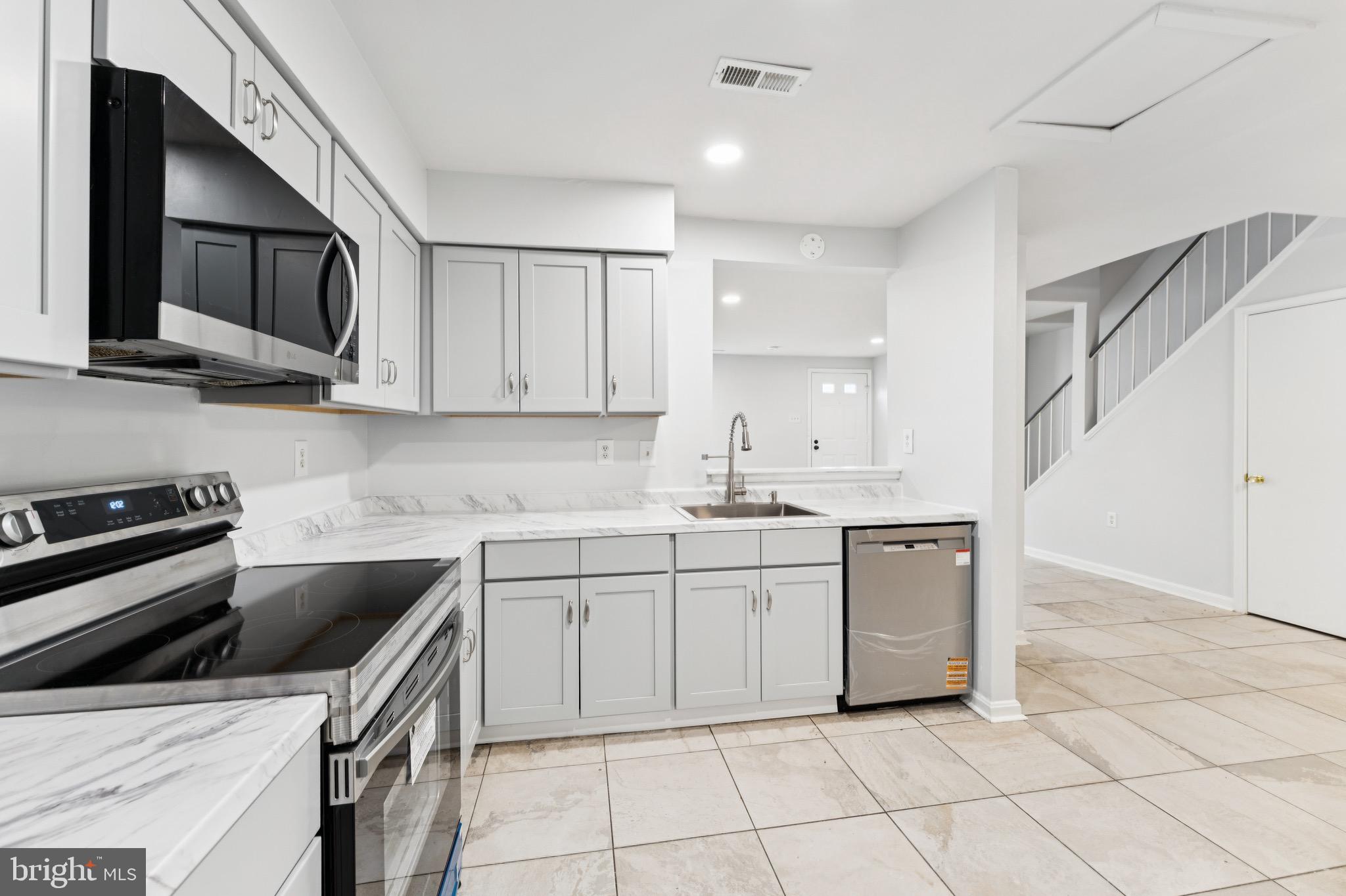 7527 BELLE GRAE DRIVE