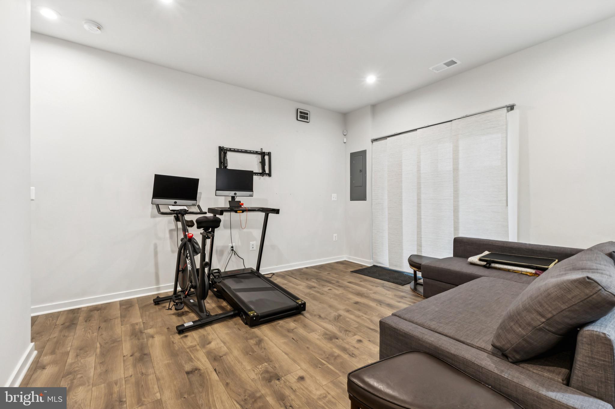 1697 BEECH LEAF STREET