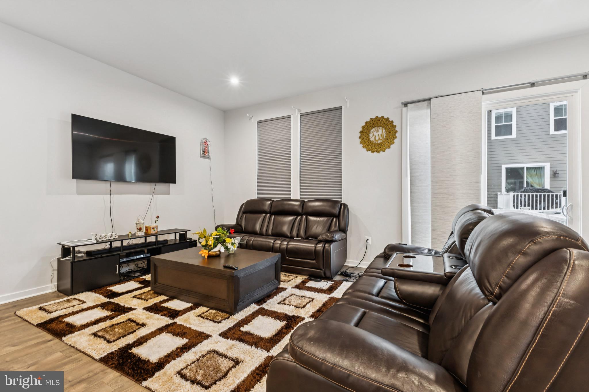 1697 BEECH LEAF STREET