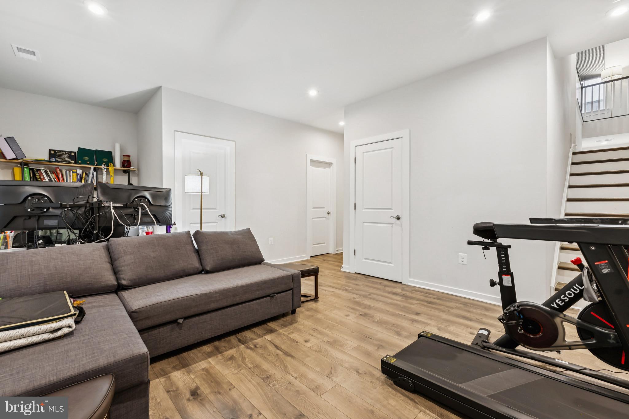 1697 BEECH LEAF STREET