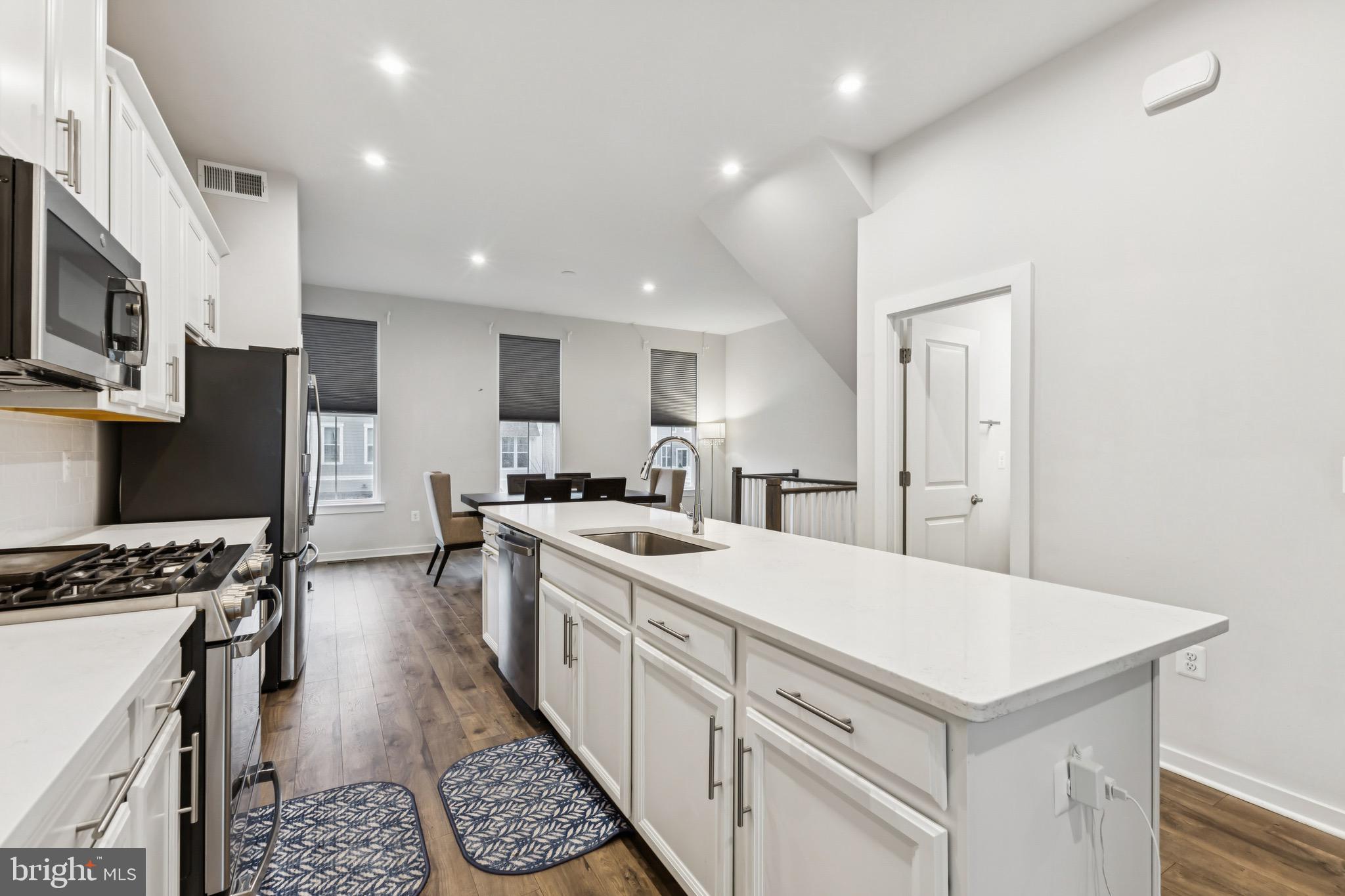 1697 BEECH LEAF STREET