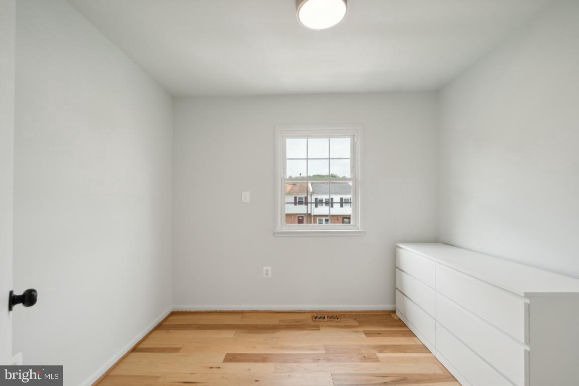 2400 KILPATRICK PLACE